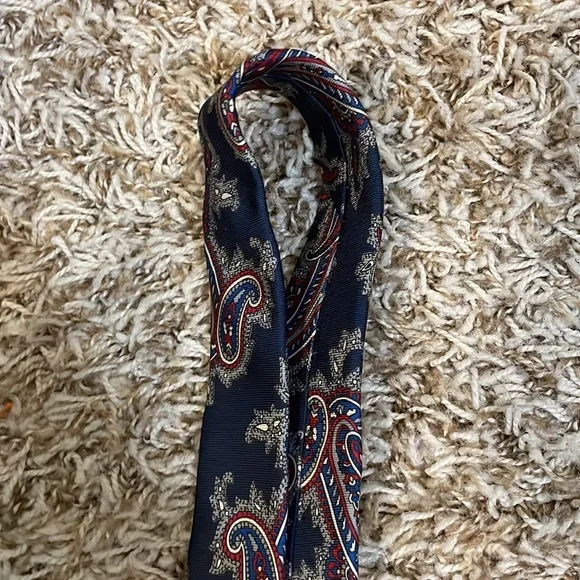 Christian Dior Blue Red & White Paisley All Silk Tie - Picture 12 of 16